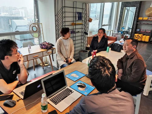 熱烈祝賀中巖科技與四川交通職業技術學院簽訂產學研合作框架協議，助力軟件外包服務創新發展